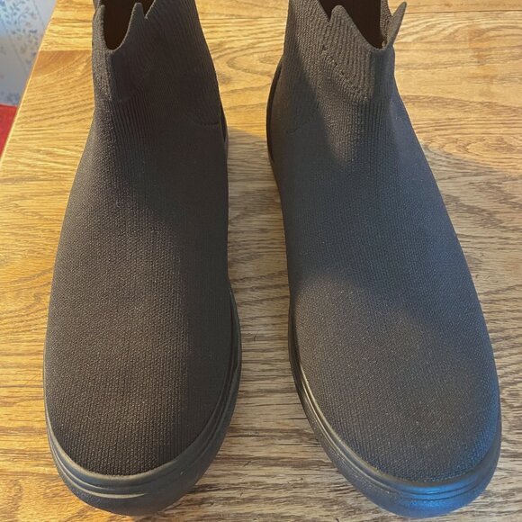 Vessi Women's Uptown Chelsea Boots size 7 - Picture 1 of 5